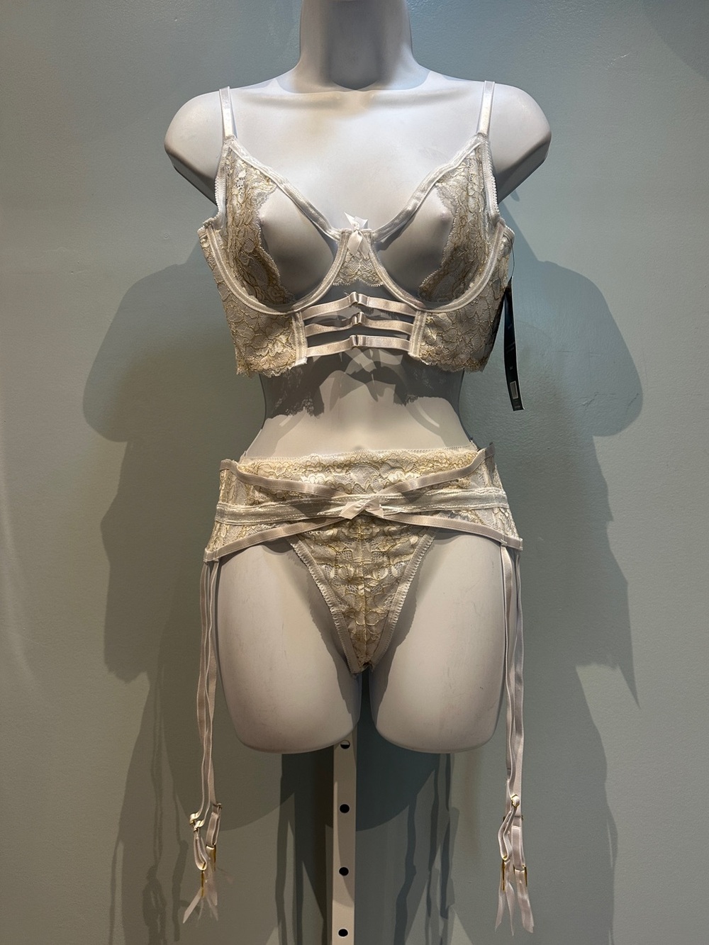 Seven Til Midnight 3-Piece White Gold Lingerie Set XLarge NWT